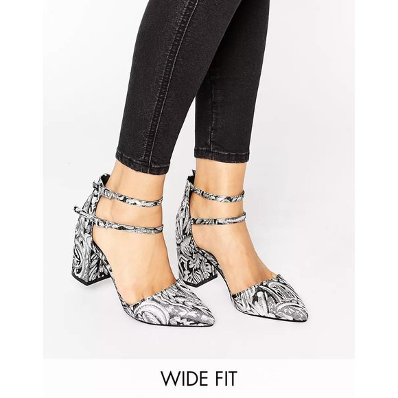 New Look Wide Fit Baroque Floral Print Ankle Strap Block Heeled Shoe Size 6 - Picture 1 of 9